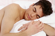 晚上这样睡觉的男人一定能健康长寿？